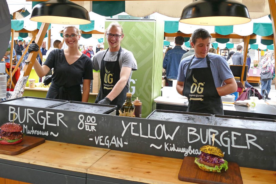 Fotografija: Organic Garden ponuja veganske burgerje.