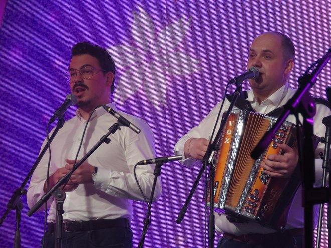 Sergije Lugovski se je kot peti, pridruženi član z Modrijani že pojavil tudi v javnosti, in sicer nedavno na koncertu ansambla Vikend v Vinski Gori. FOTO: Mojca Marot