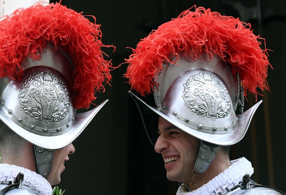 Fotografija: Prisega novih članov je vsako leto 6. maja. Foto: AFP