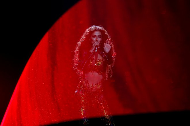 Seksi Eleni Foureira s Cipra se je s pesmijo Fuego uvrstila na drugo mesto.