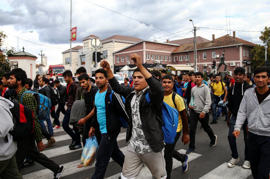 Fotografija: Migranti leta 2016 v Beogradu. FOTO: Reuters