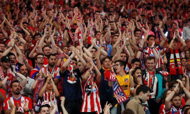 Navijači Atletica so vzhičeni. FOTO: Juan Medina, Reuters