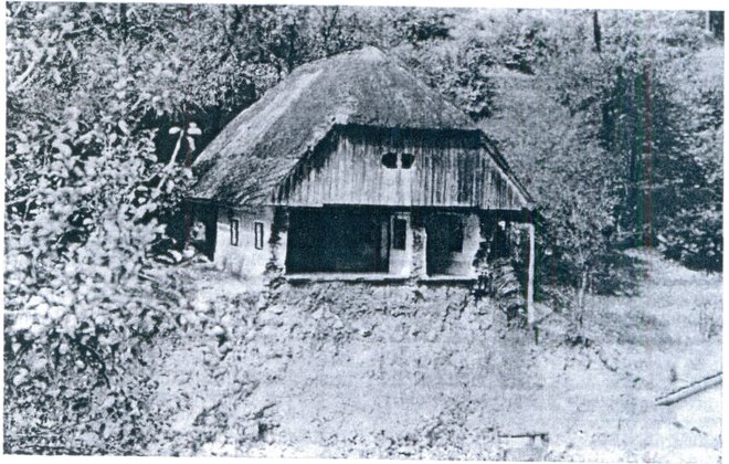 Ob hudourniškem izbruhu razdejana hiša sekirnega kovača Krmelja v Hotovlji FOTO: Milan Gregorčič