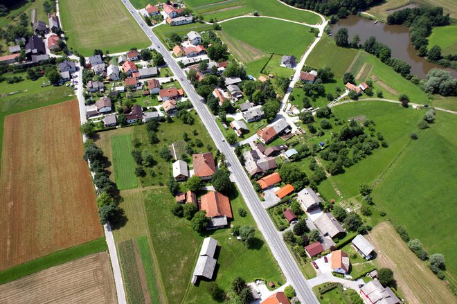 Prevoje so gručasto naselje v občini Lukovica. Fotografije: Primož Hieng