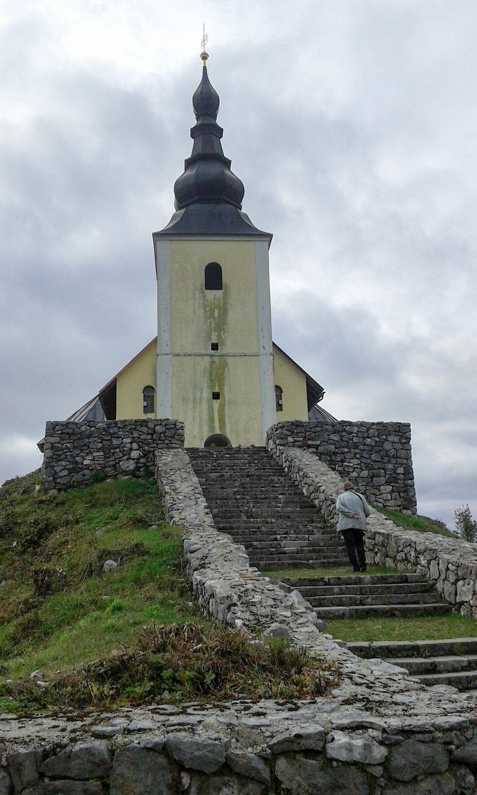 Fotografija: Po stopnicah k svetogorski Mariji FOTO: Vladimir Jerman