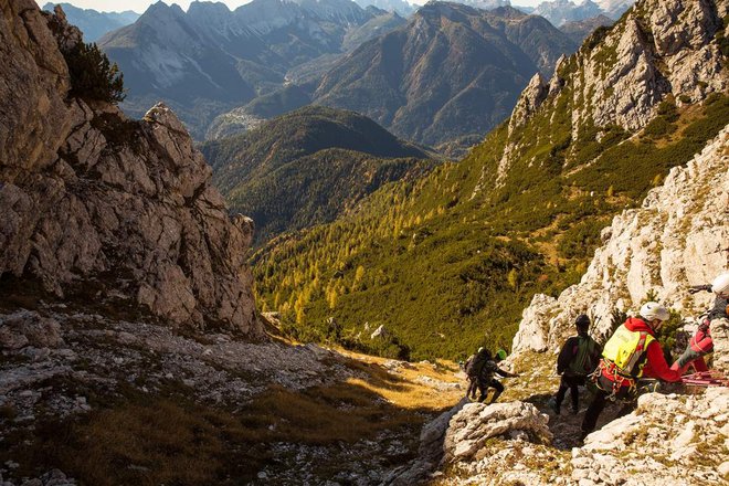 Tekmovanje je potekalo ob vznožju gore Monte Antelao. FOTO: DRR