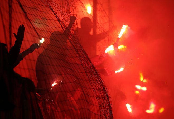 Navijaška skupina Viole. FOTO: Tadej Regent, Delo