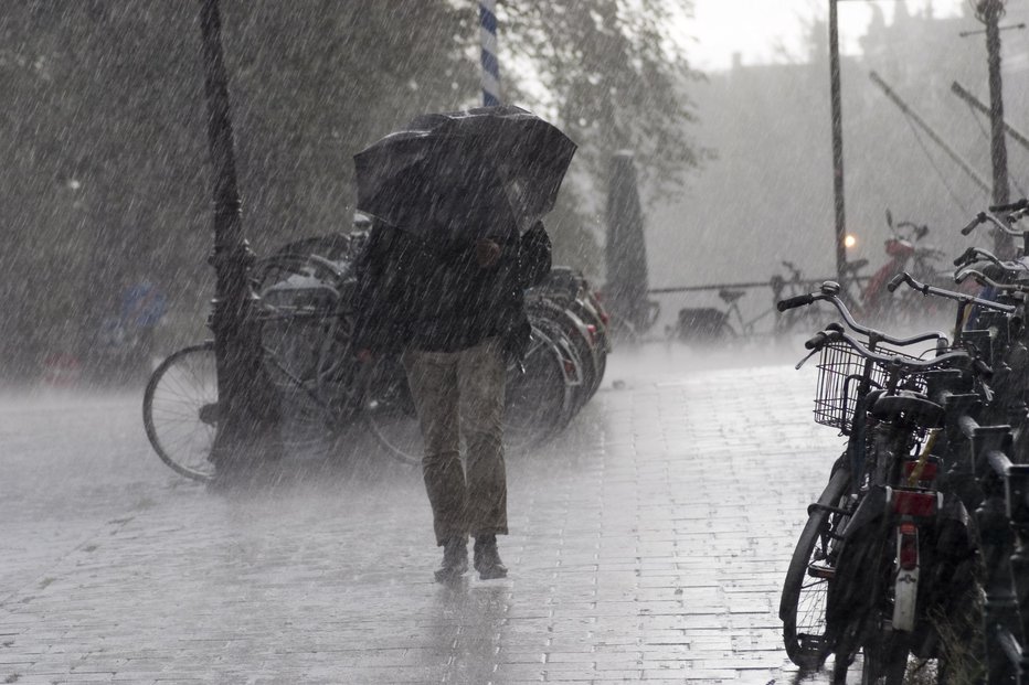 Fotografija: Dež bo spremljal veter. FOTO: Getty Images/istockphoto