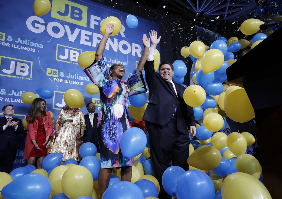 Fotografija: J. B. Pritzker (desno) in Juliana Stratton. FOTO: AP