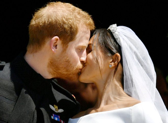 Tiara, ki jo je Meghan nosila na svoji poroki, ni bila njena prva izbira. FOTO: Reuters