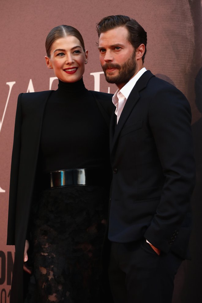 Rosamund Pike in soigralec Jamie Dornan na evropski premieri filma v Londonu FOTO: Guliver/Getty Images