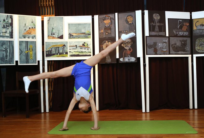 Vito Smrekar ima več talentov, med drugim trenira gimnastiko.