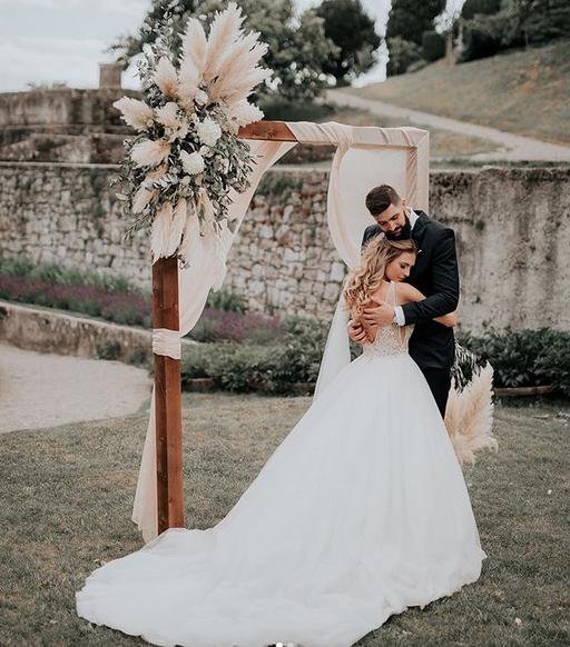 Da je bila poroka sanjska, so se strinjali tudi svatje. FOTO: Instagram