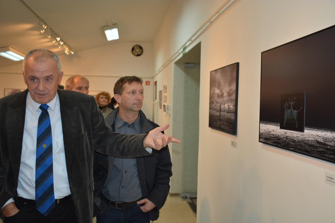 Predsednik Ivo Borko je na odprtju orisal dosedanje delovanje kluba. FOTO: OSTE BAKAL