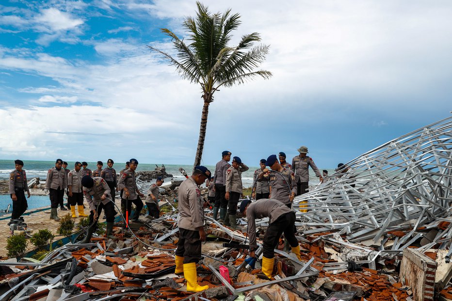 Fotografija: Cunami v Indoneziji. FOTO: Reuters 