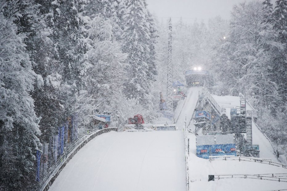 Fotografija: Slabo vreme je preprečilo kvalifikacije. FOTO: Lisi Niesner, Reuters