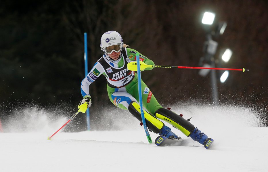 Fotografija: Ana Bucik ima zastarelo tehniko smučanja. FOTO: Reuters