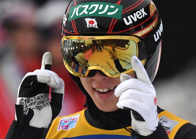 Japan's Ryoyu Kobayashi celebrates his victory after his final competition jump at the third stage of the Four-Hills Ski Jumping tournament (Vierschanzentournee), in Innsbruck, Austria, on January 4, 2019. - The third competition of the Four-Hills Ski jumping event takes place in Innsbruck, before the tournament ends in Bischofshofen (Austria). (Photo by Christof STACHE / AFP) / ALTERNATIVE CROP FOTO: Christof Stache Afp