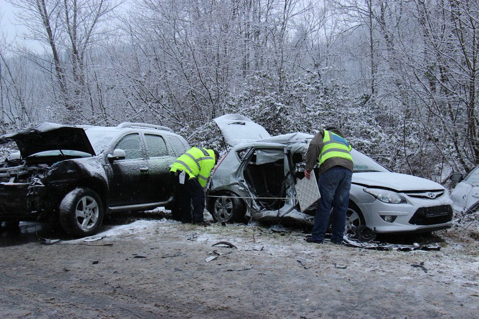 Fotografija: Hyundai je dobil bočni udarec. FOTO: Tanja Jakše Gazvoda