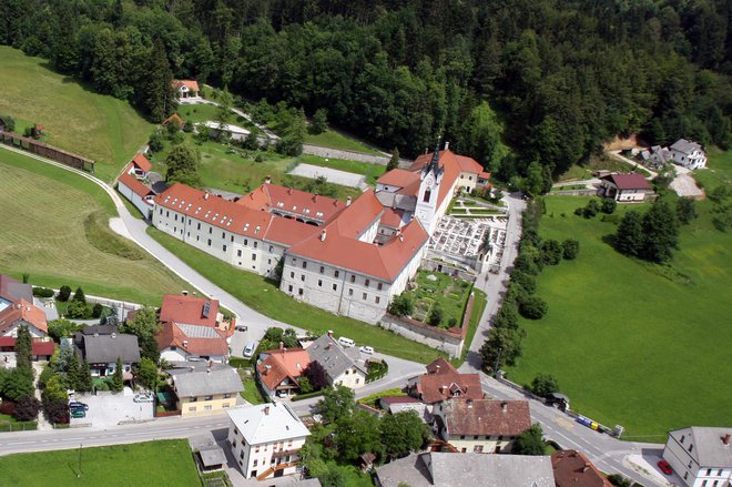 Mekinjski samostan iz zraka Fotografije: Primož Hieng