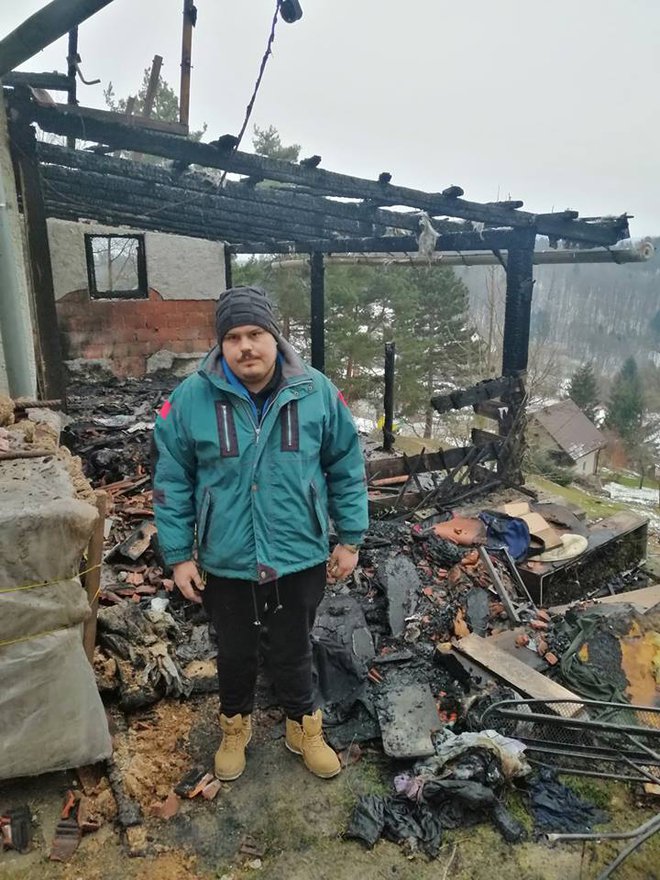 Žan Kotnik v stiski ni ostal sam. Foto: KS Galicija