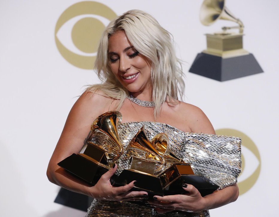 Fotografija: Na grammyjih ni več nosila zaročnega prstana. FOTO: Reuters