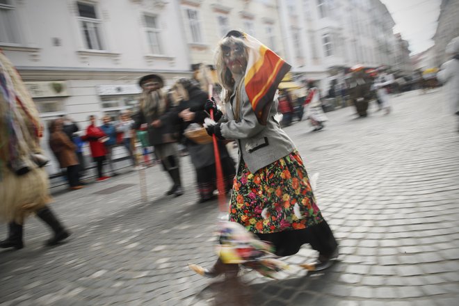 FOTO: Uroš Hočevar, Delo