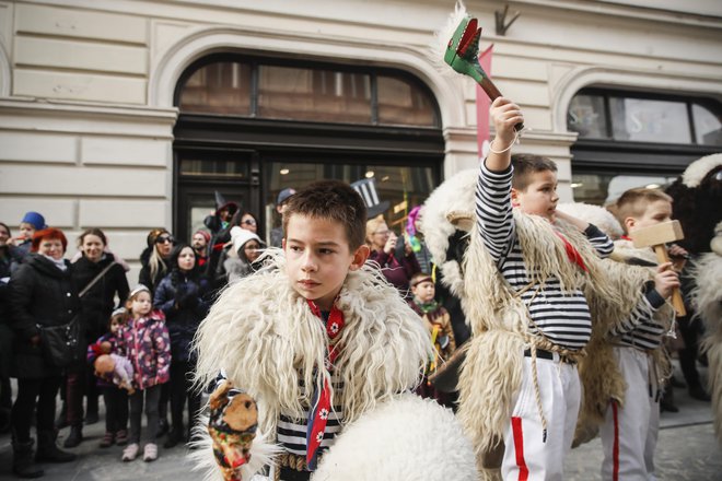 FOTO: Uroš Hočevar, Delo