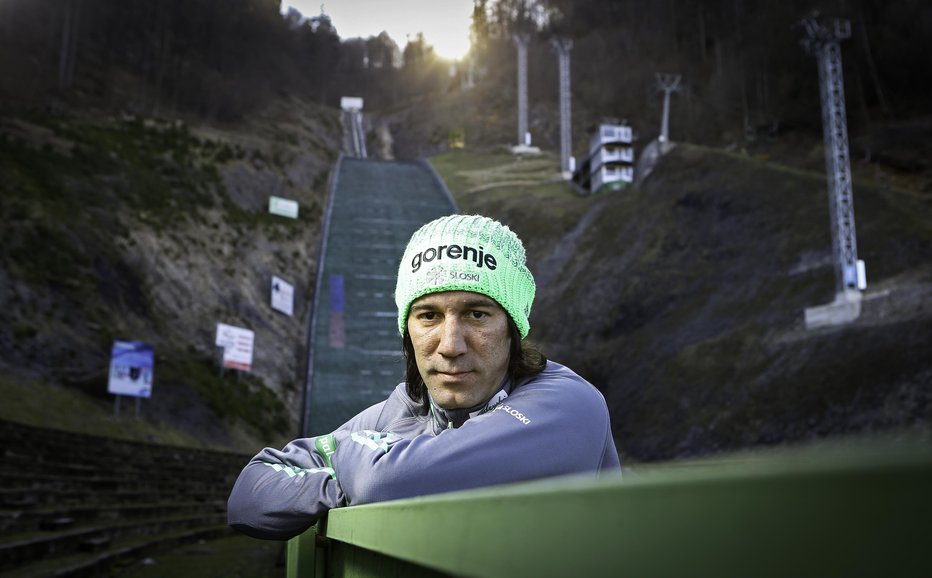 Fotografija: Primož Peterka se zdaj dokazuje kot glavni trener turške reprezentance v smučarskih skokih. FOTO: Jože Suhadolnik