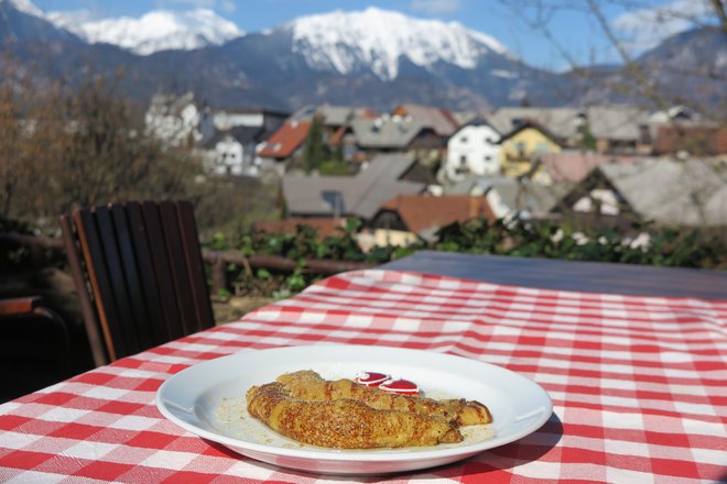 Medenjakove palačinke FOTO: Špela Ankele