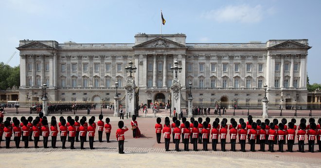 V Buckinghamski palači so marca iskali kuharja. FOTO: Guliver/getty Images