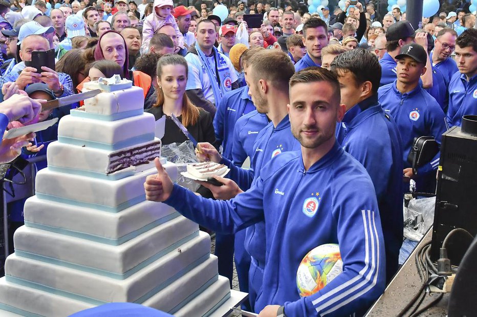 Fotografija: Andraž Šporar je trenutno najbolj razigran slovenski napadalec. V majici Slovana je zabil že 33 golov. FOTO: Slovan Bratislava