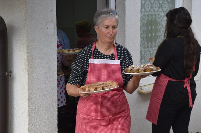 Olga Bači z zmagovalnim pecivom FOTO: Oste Bakal