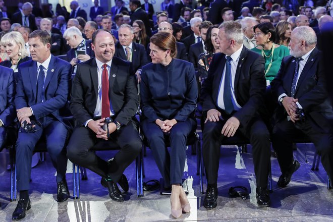 Miro Cerar, Alenka Bratušek in Zdravko Počivalšek med vrhom pobude Treh morij. FOTO: Uroš Hočevar, Delo