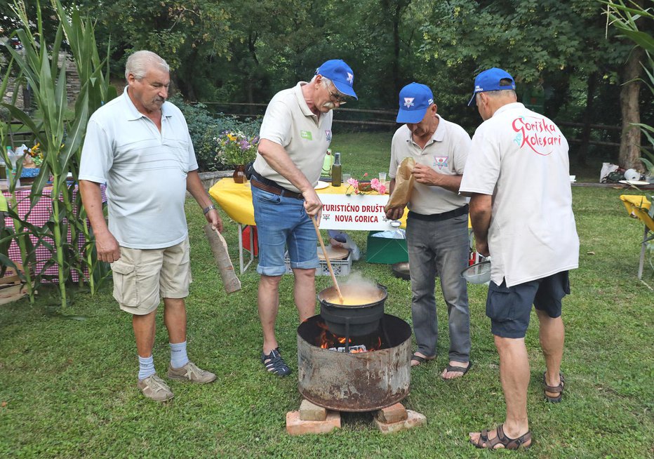 Fotografija: Tekmovanje v kuhanju polente FOTOGRAFIJI: Vido Repanšek