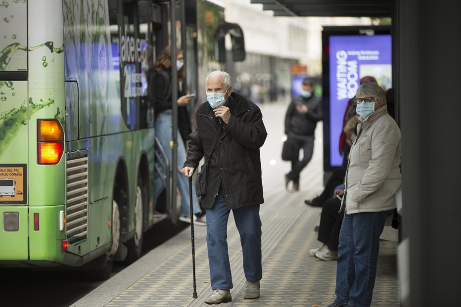 Fotografija: Odpravil se je proti Ljubljani (simbolična fotografija). FOTO: Jure Eržen/Delo