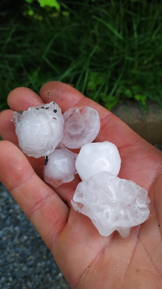 Toča na Dobrni. FOTO: bralec Mio