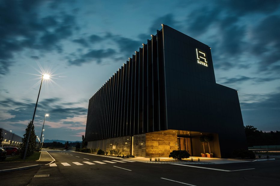 Fotografija: Hotel v Žalcu, kjer se je zgodil lažni preplah. FOTO: Facebook