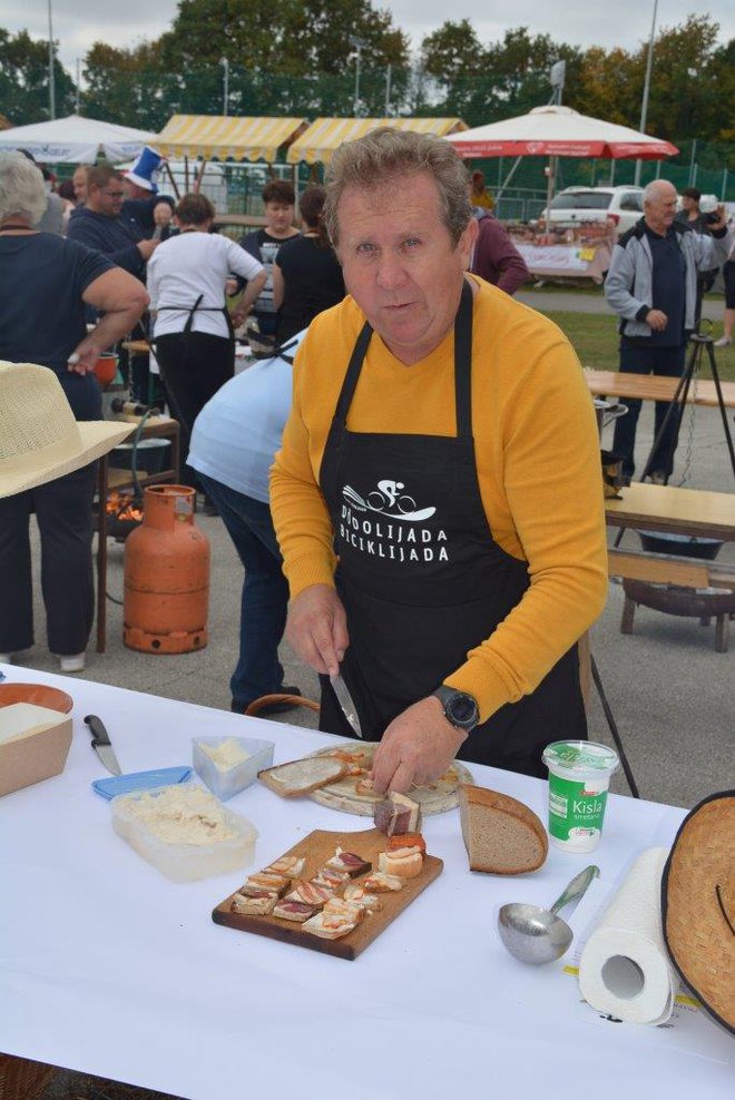 Kuhal je tudi eden najbolj znanih Prekmurcev, podjetnik in državni svetnik Marjan Maučec.