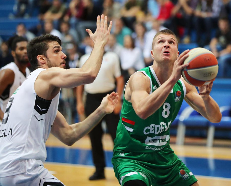 Fotografija: Edo Murić (na fotografiji desno) bo skupaj z Jako Blažičem udarni slovenski adut Cedevite Olimpije. FOTO: ABA