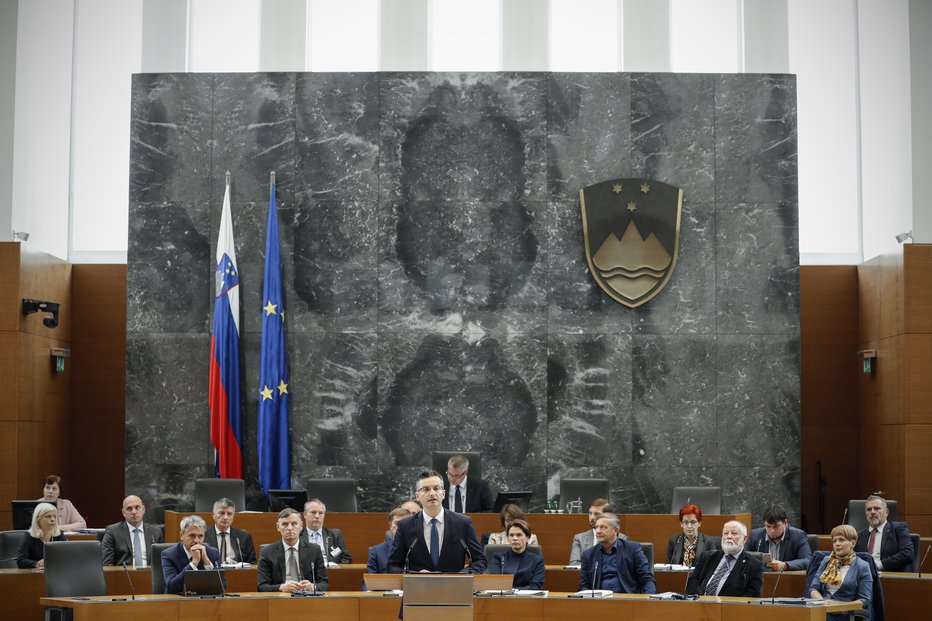 Fotografija: Marjan Šarec, predsednik vlade Republike Slovenije, Andrej Bertoncelj, minister za finance RS, in ostali ministri vlade RS med 26. redno sejo Državnega zbora Republike Slovenije. FOTO: Uroš Hočevar, Delo