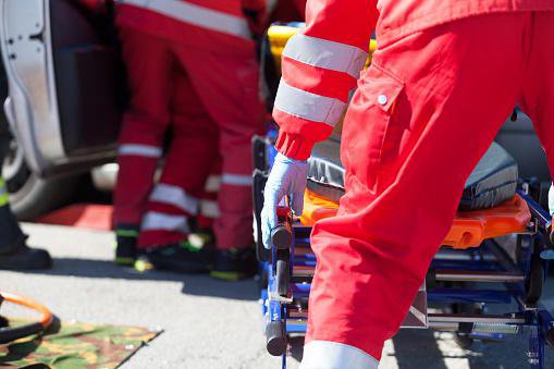 Fotografija: Reševalne službe so poskušale pomagati. Fotografija je simbolična. FOTO: Getty Images, Istockphoto, Mihajlo Maricic