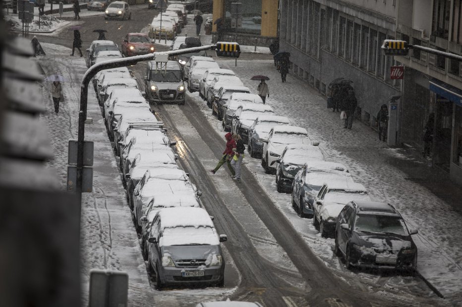 Fotografija: Simbolična fotografija. FOTO: Voranc Vogel, Delo