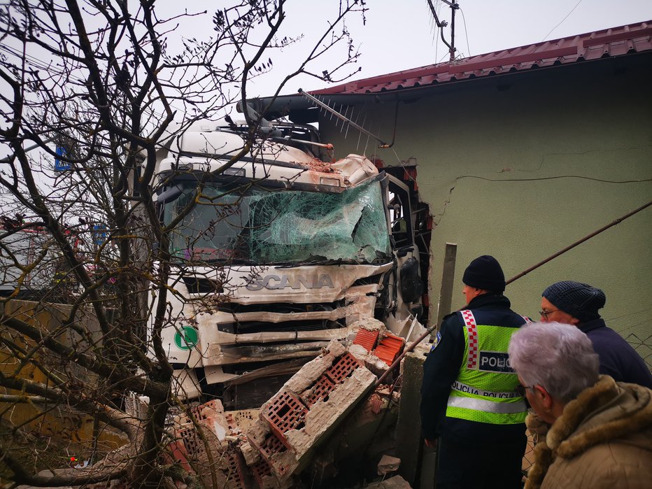 Fotografija: Dragutin se je zaletel v hišo in umrl. FOTO: Međimurske novine