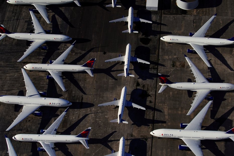 Fotografija: Bilo je namenjeno iz New Yorka v Atlanto. FOTO: Elijah Nouvelage/Reuters