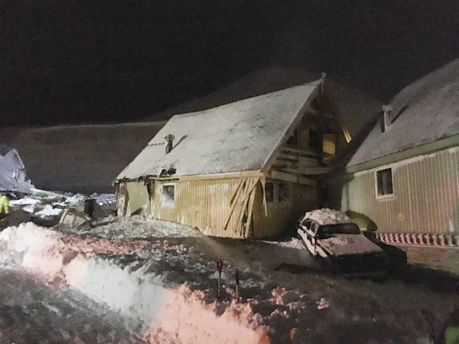 Fotografija: Na Norveškem je že leta 2015 plaz pokopal več hiš. Fotografija je arhivska. FOTO: Ntb Scanpix, Reuters Pictures