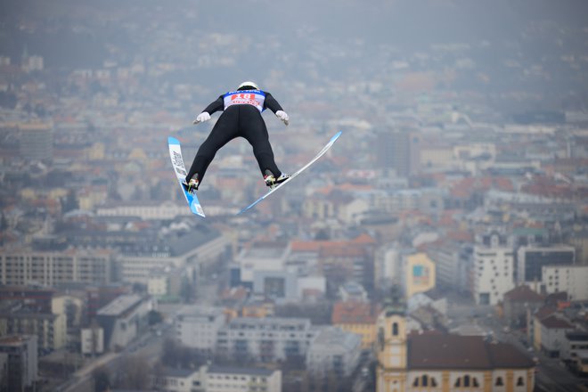 Takšen razgled na Innsbruck si je včeraj priskakal Anže Lanišek.