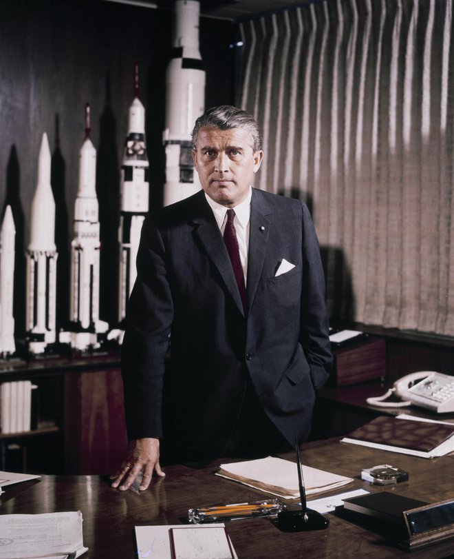 Wernher von Braun je bil nemški raketni inženir, pionir in vizionar astronavtike, vodilni konstruktor prve uporabne rakete na tekoče gorivo. FOTO: Wikipedia