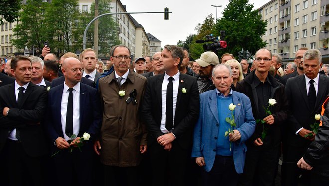 Na sliki so predstavniki skrajne desne politične stranke Alternativa za Nemčijo (AfD) Andreas Kalbitz, Joerg Urban, Bjoern Hoecke in Josef Doerr. FOTO: John Macdougall/Afp