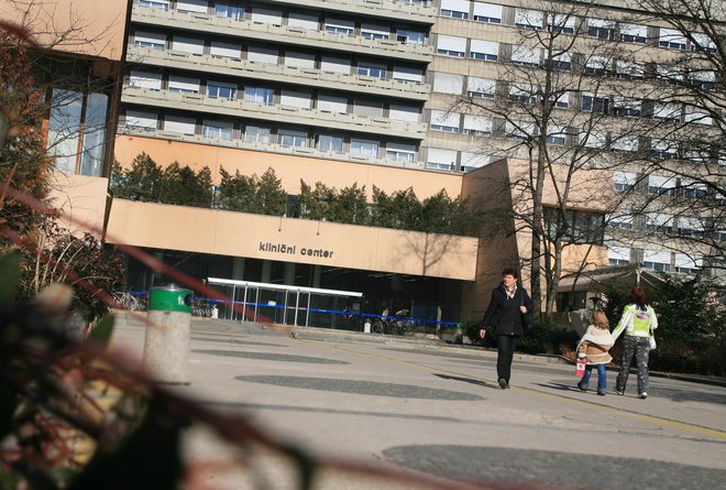 Klinični center v Ljubljani. Fotografija je simbolična. FOTO: Leon Vidic/Delo